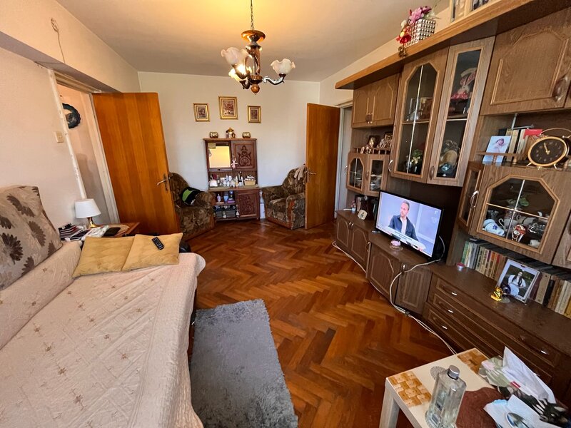 Baba Novac Titan - langa Parc IOR